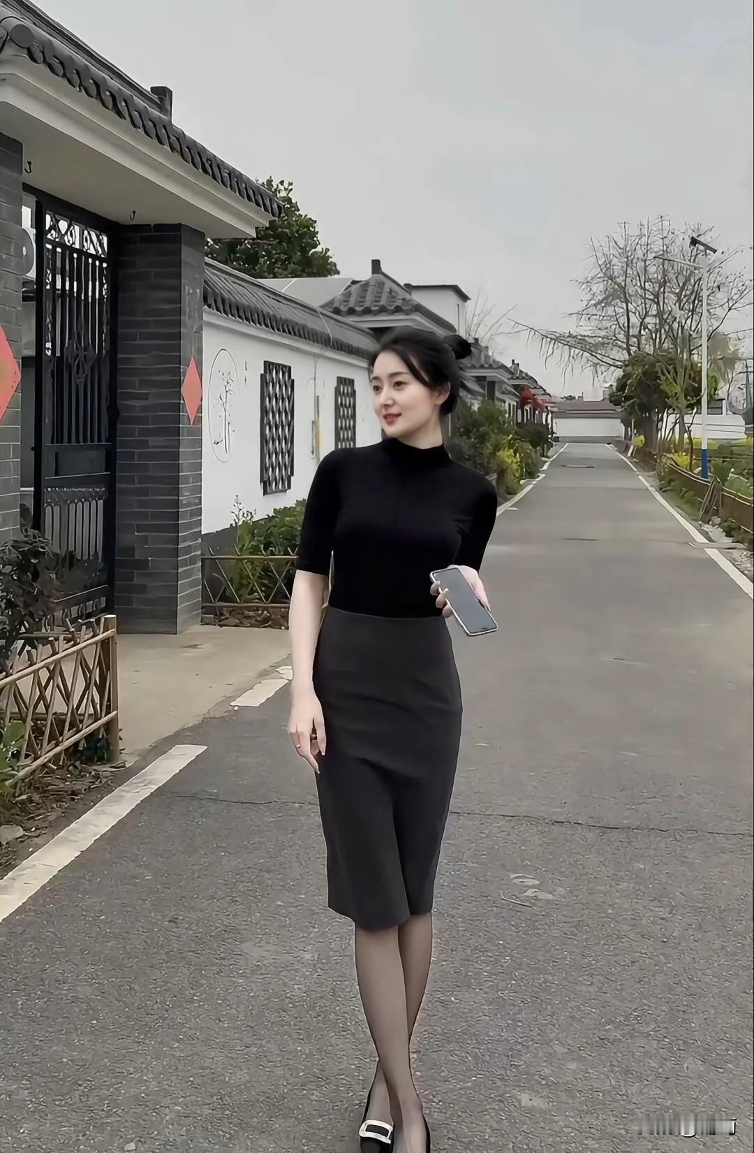 分享自信穿搭不要轻易去评价别人，因为你永远也成为不了我，我也不会成为你。