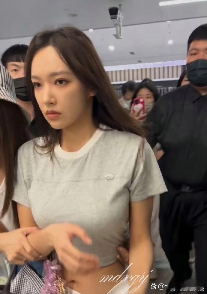 程潇这是吓到了吗？外貌怎么像男生了！ ​​​