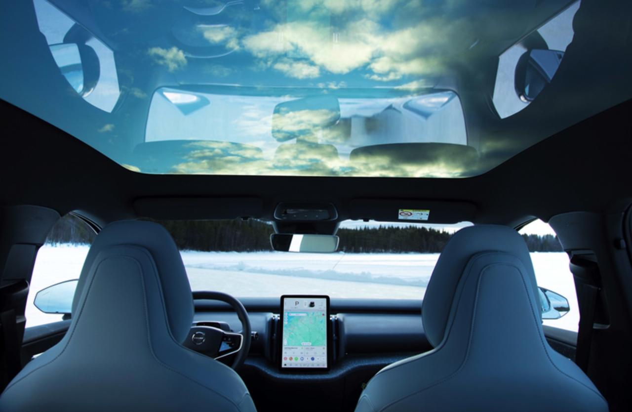 沃尔沃EX30作为品牌旗下最小的纯电紧凑型SUV，凭借“小而精”的产品理念在海外