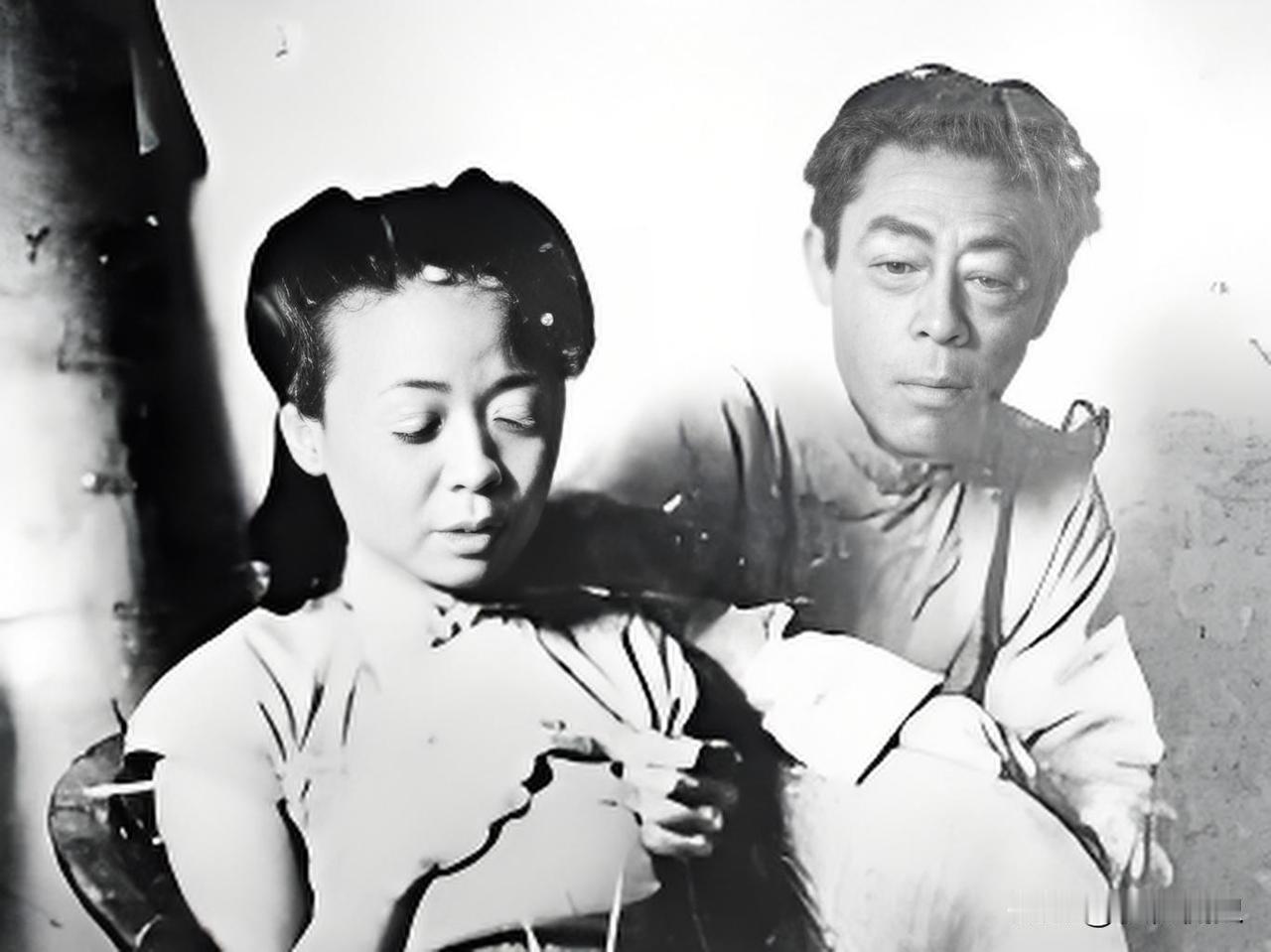 1922年，闻一多在父母的绝食相逼下，回到湖北老家迎娶了从未谋面的远房表妹高孝贞