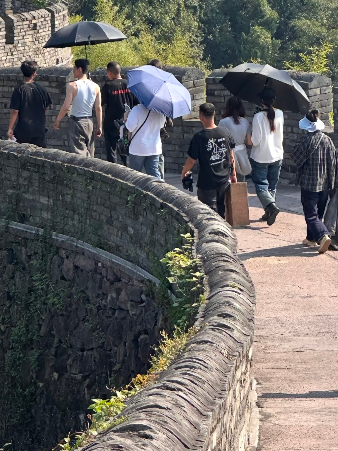 我也想偶遇[捂嘴哭]临海长城偶遇白敬亭台州偶遇白敬亭 ​​​