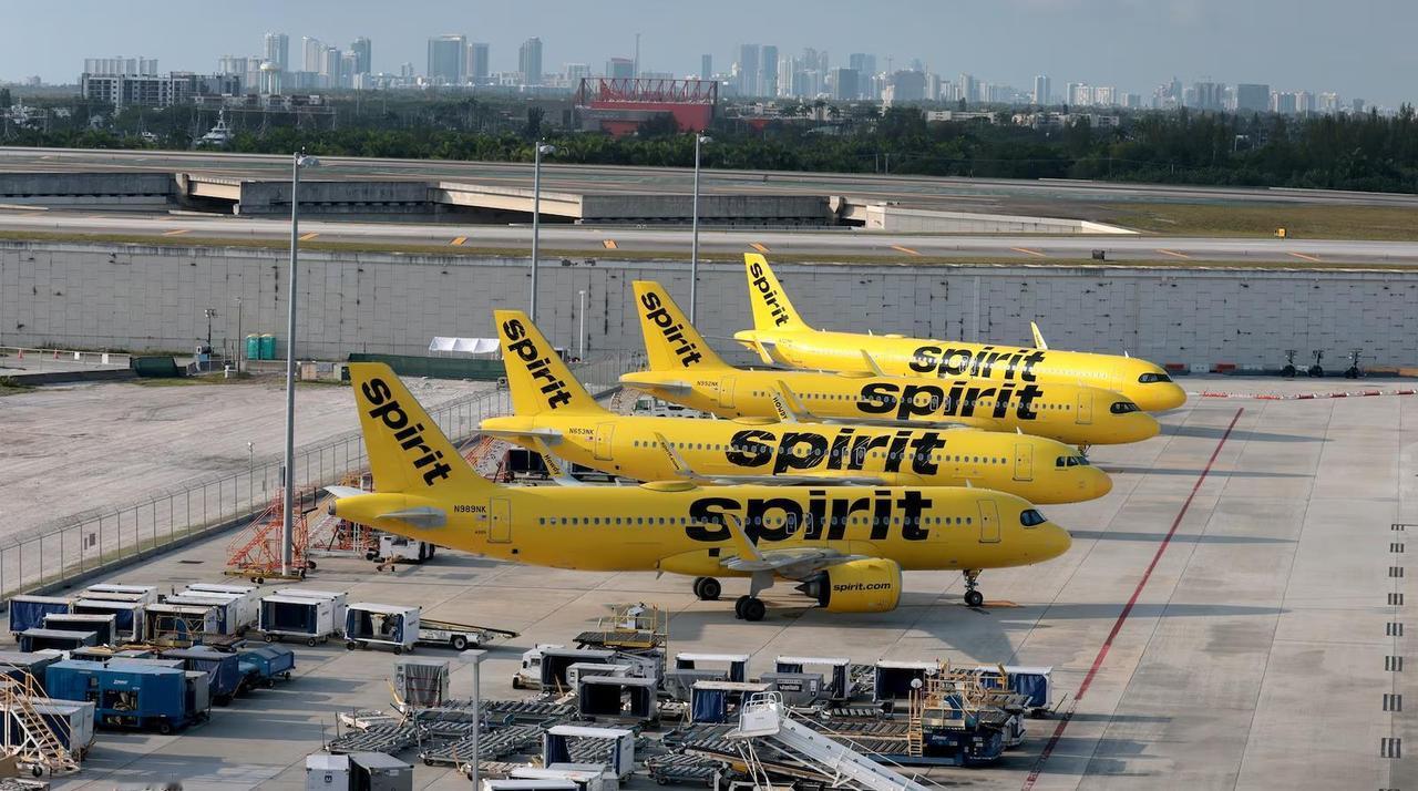伊朗这场战争预计会把美国的廉价航空公司都给打没，美国交通部长公布噩耗——美国最纯