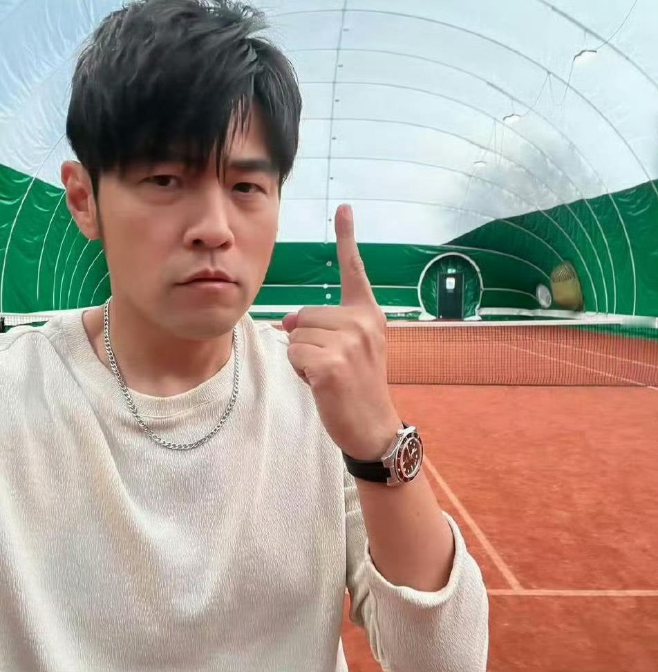 带儿子打网球的一天🎾 