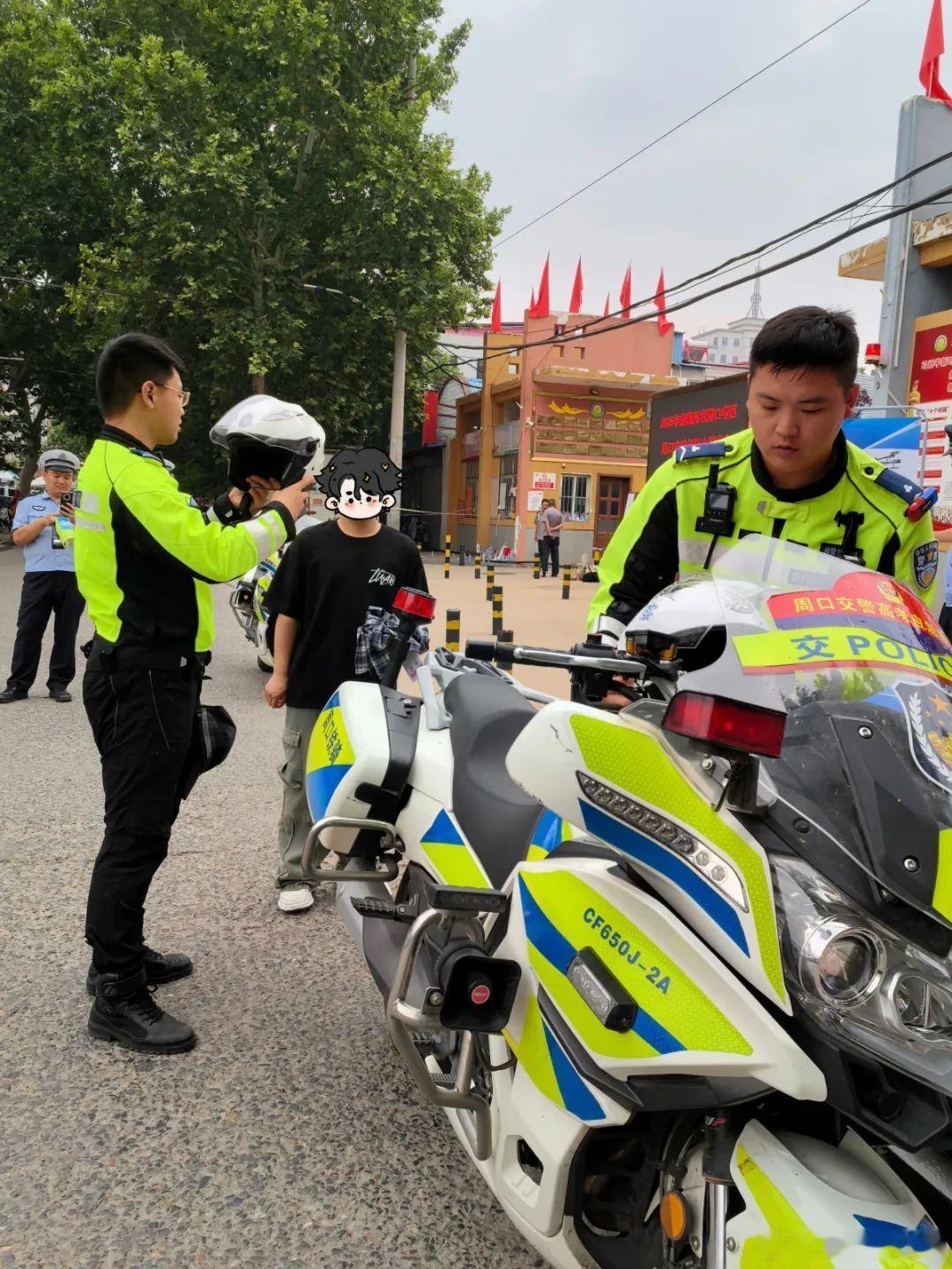 考生体内钢板无法过安检铁骑狂奔补证考生体内钢板受阻安检，关键时刻铁骑火速出动帮忙