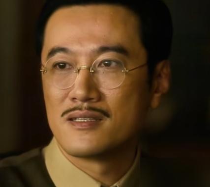 都说演胡适的朱刚日尧，新剧里演了个汉奸。我告诉你，这事反转了，你看到的都是假的。