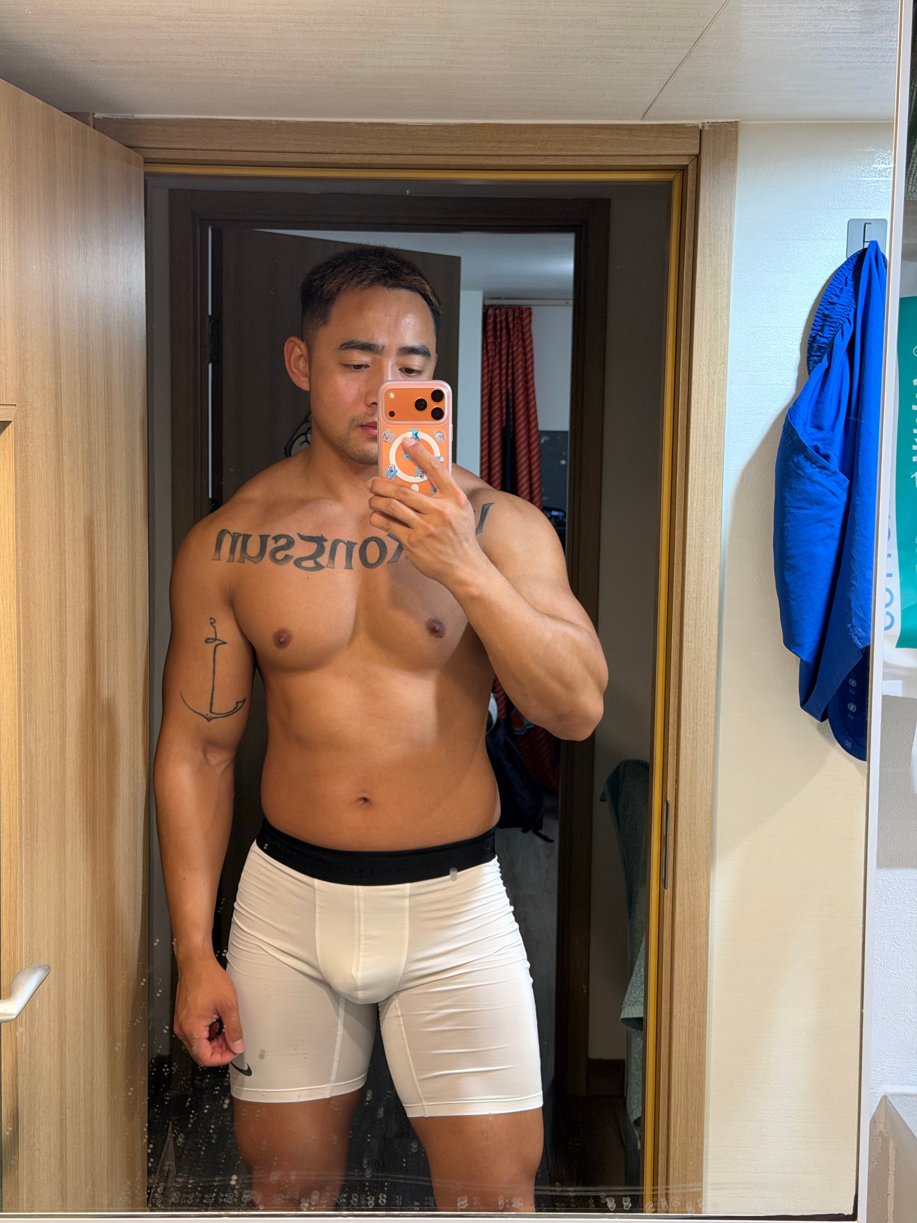 今晚带一群同事练腿🦵，两个小时低强度。👏 ​​​