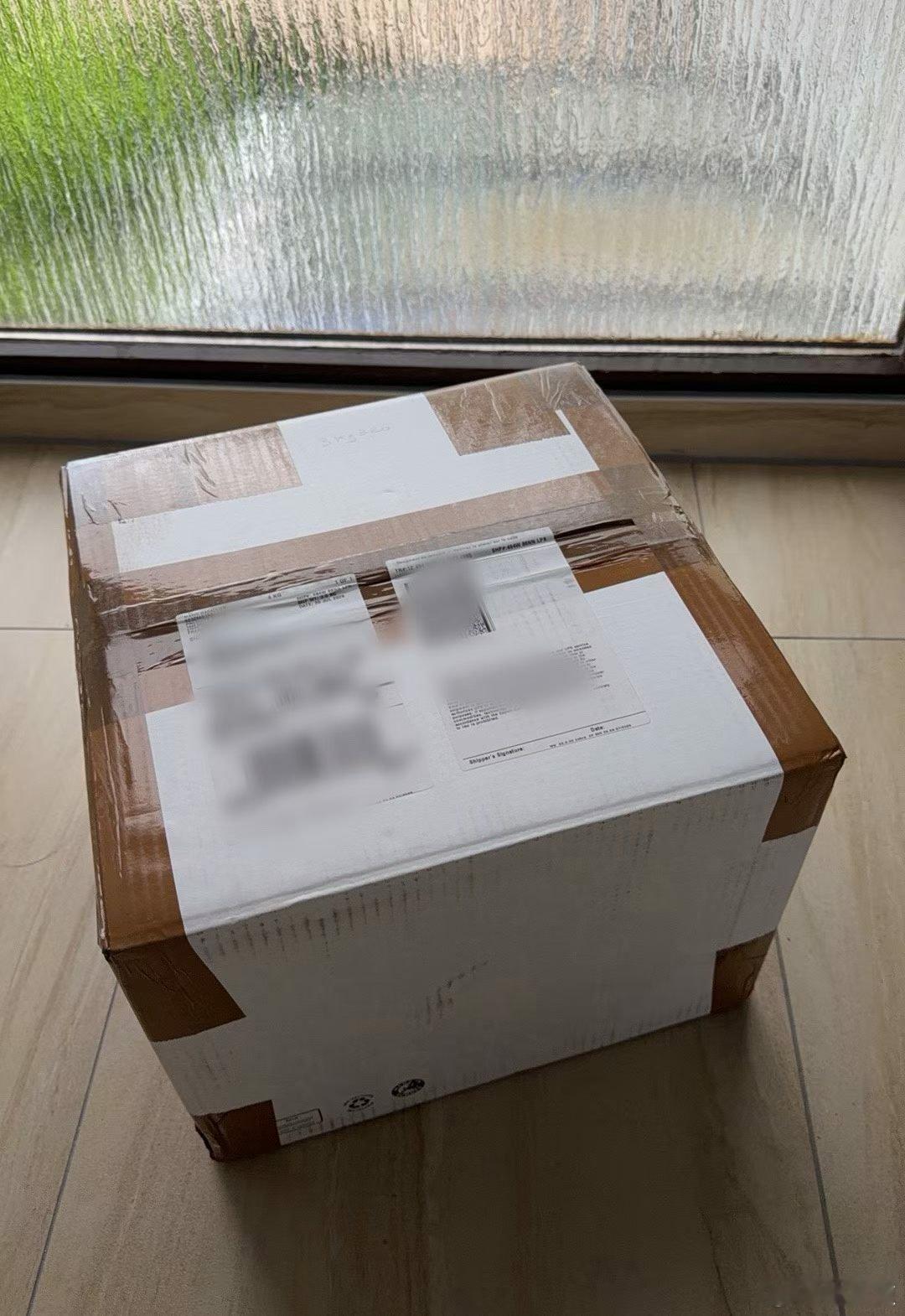 德国人审美真的有点差啊！柏格世家新款薰香灯出来了，我想看看德国有没有。结果，我们