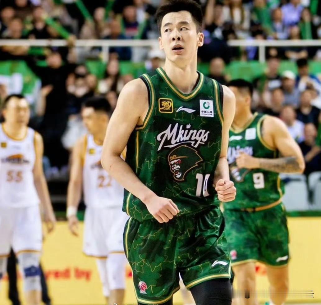 郭昊文3年1800万顶薪留守同曦！NBA梦不灭，俱乐部承诺无条件放人！

CBA