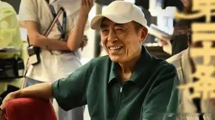 #张艺谋说对电影解说短视频很无语#
张艺谋作为知名电影导演，肯定还是抱着电影行业