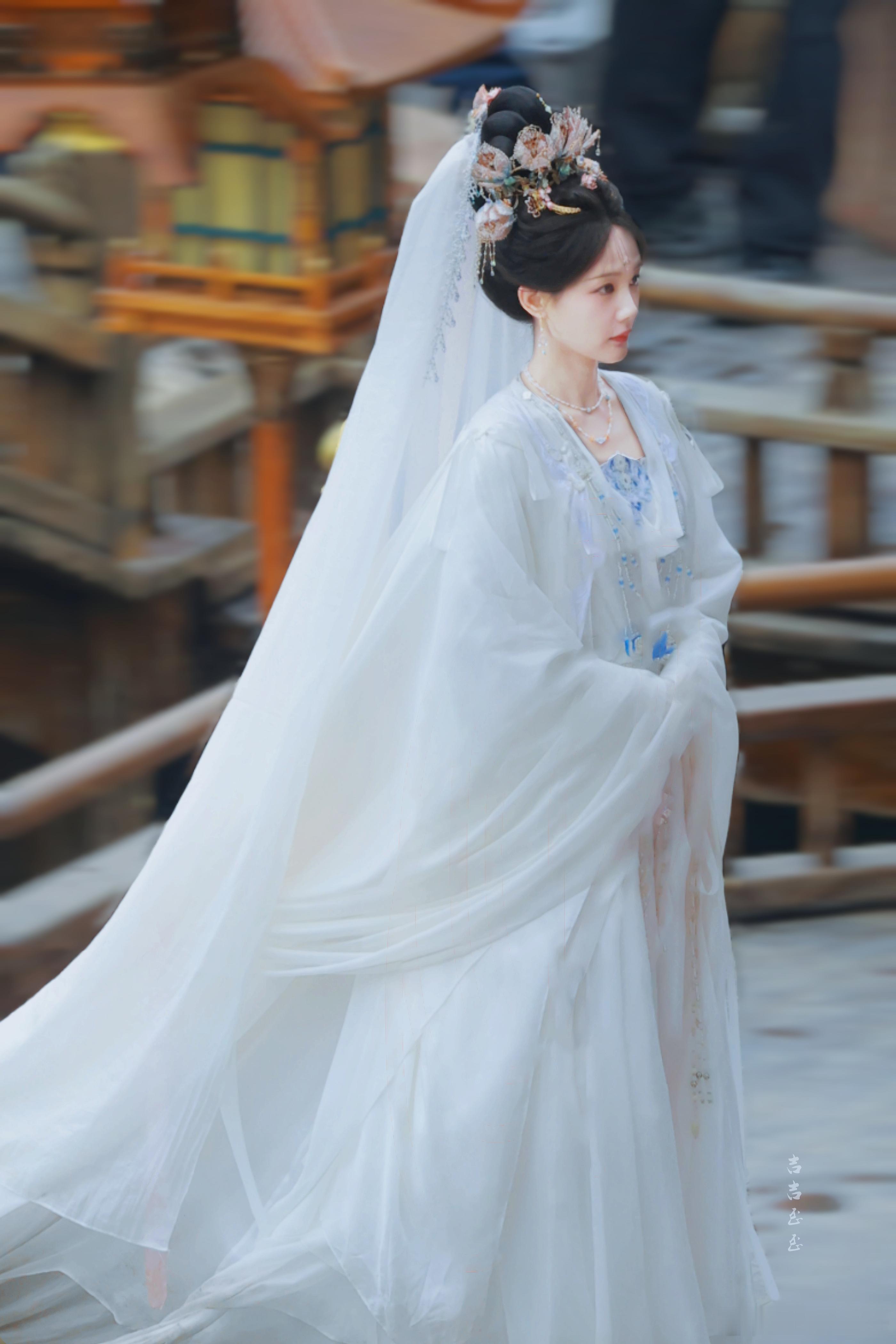 神女就这样美的轻轻松松[舔屏]  李一桐神女  李一桐古乐风华录 lyt 
