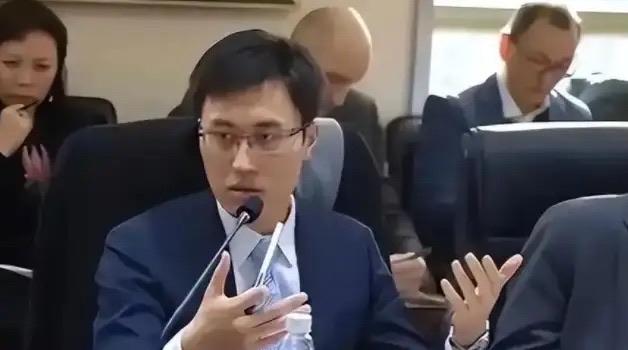 清华大学培养出来的高材生，反手就给老美递上对付咱们的“连环毒计”？这两天，南京大