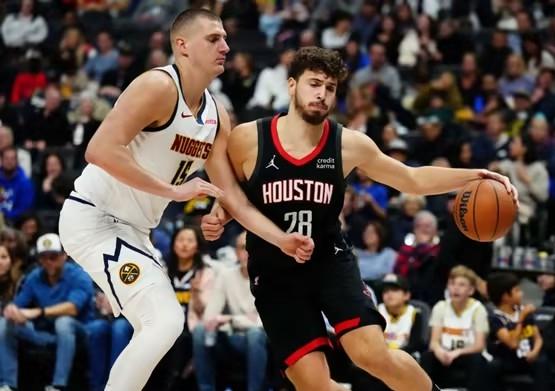 火箭迎战掘金，双方10人缺席，ESPN支持火箭获胜，CCTV5刻意直播。

北京