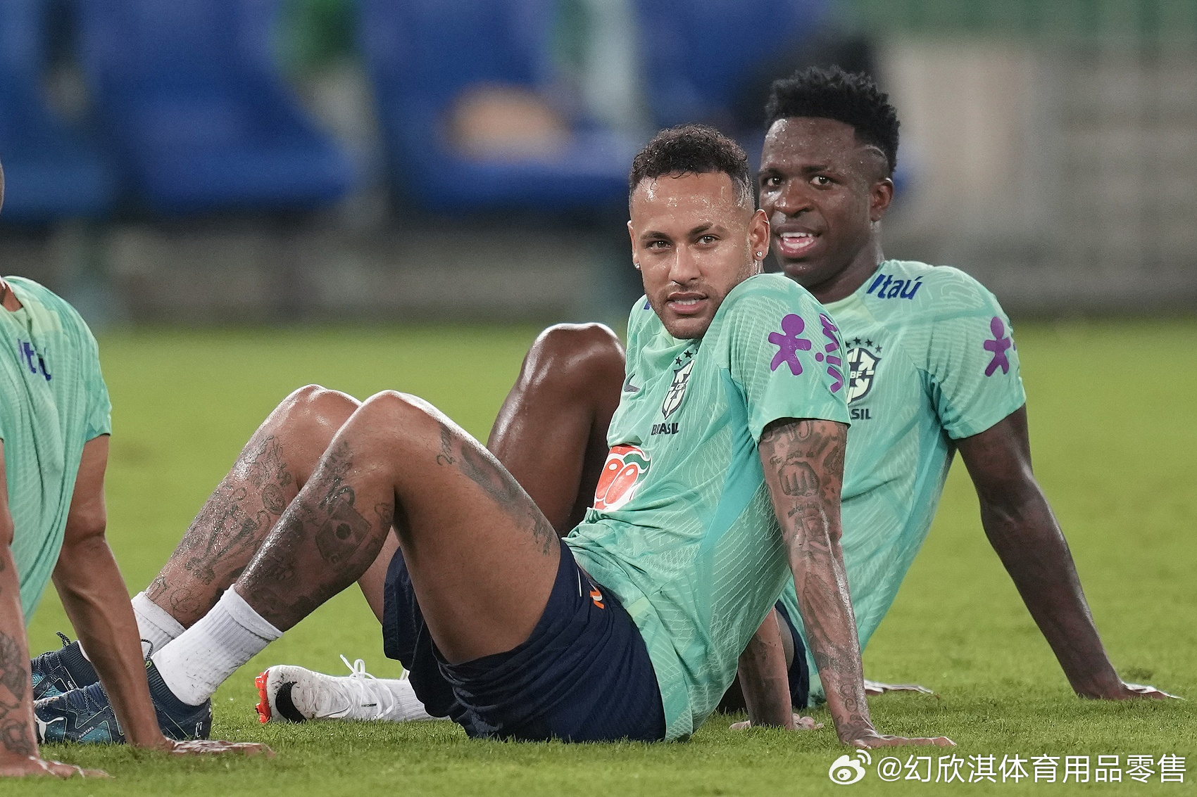 维尼修斯：还不确定自己巴西队的球衣号码，但10号显然属于内马尔在接受CazeTV