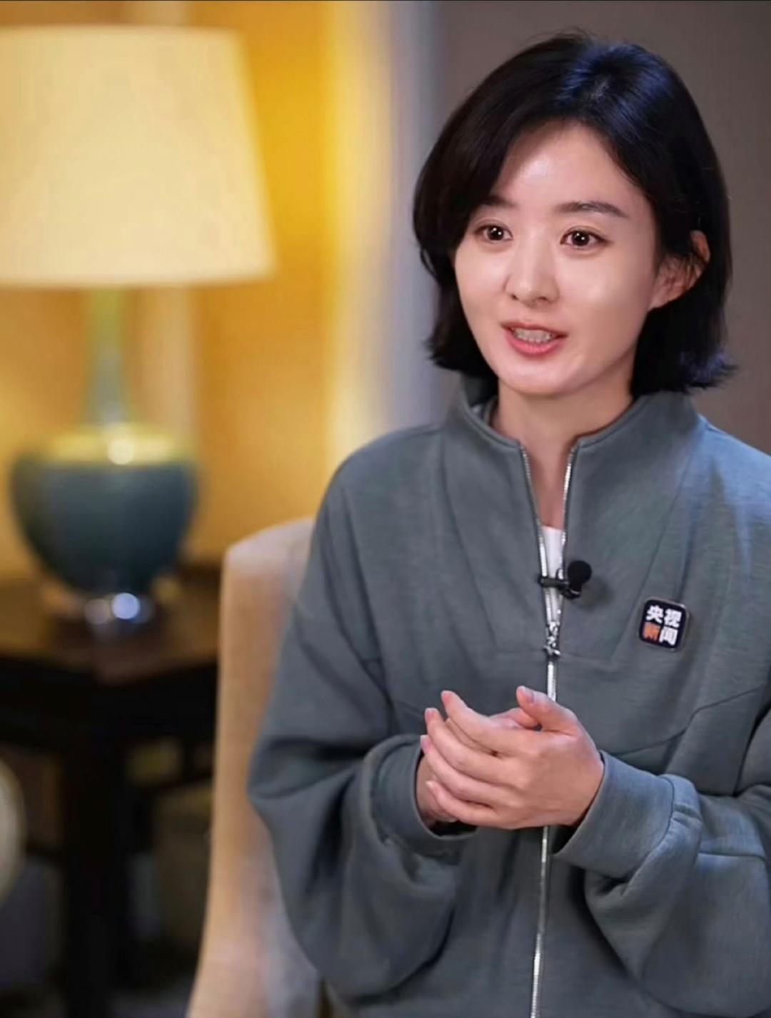 央视新闻专访赵丽颖 🈶丽颖接受央视专访：“人生是肉眼可见我们就这么长的生命价值