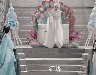 《逍遥》34-35集预告：
肖瑶再次选择时光倒转回到万年前，这次肖瑶才是大妖龙主