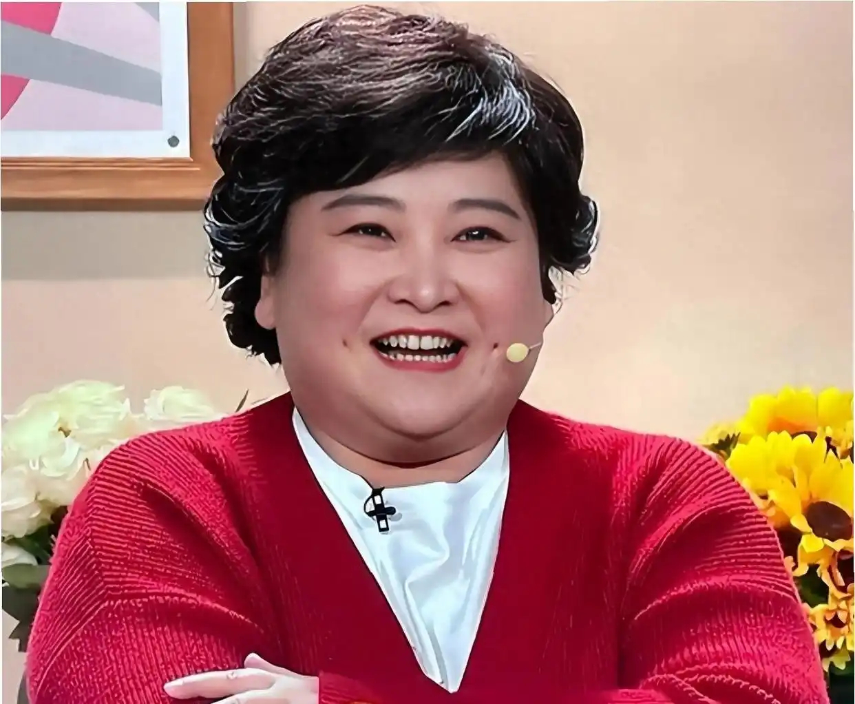 抄袭解散公司退春晚，44岁贾玲，近况曝光下场怪不得别人 