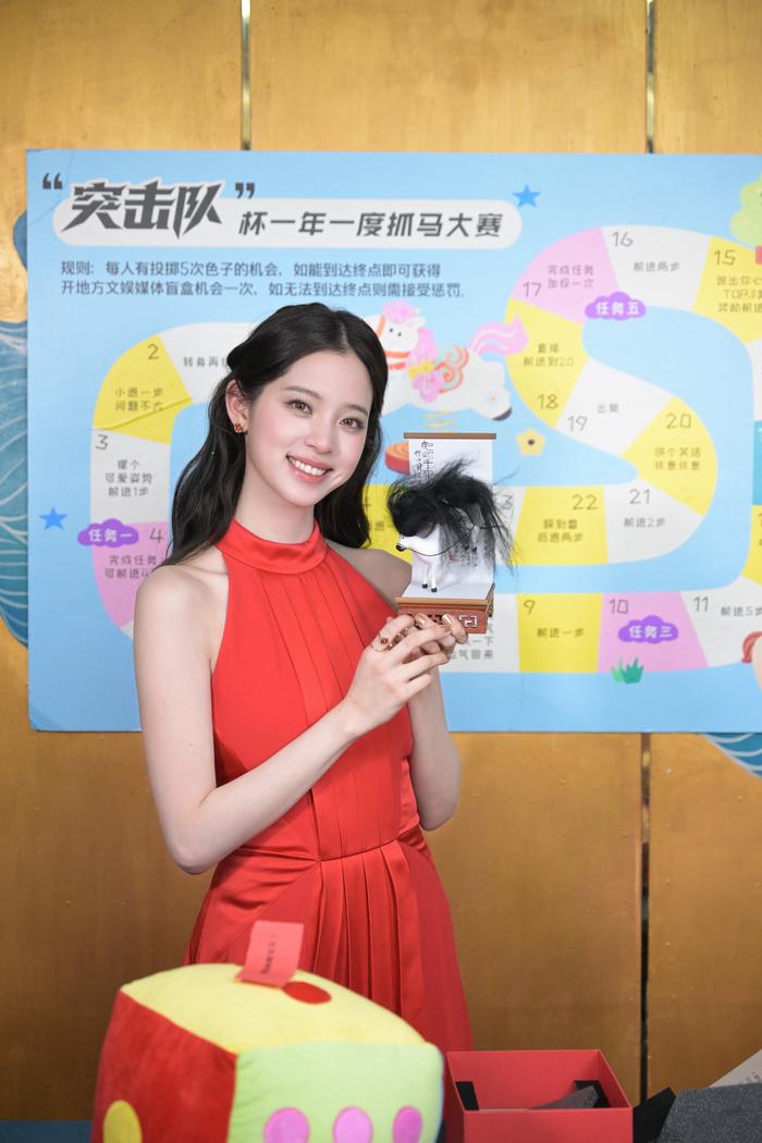 “三二一，马上出发。”2026年央视春晚后台，新浪娱乐盛典突击队X@春晚特别企划