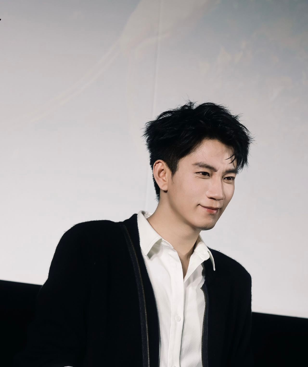生逢其时导演夸王子奇生逢其时看完导演直播的评价更加认可王子奇，他不只是外形贴合角