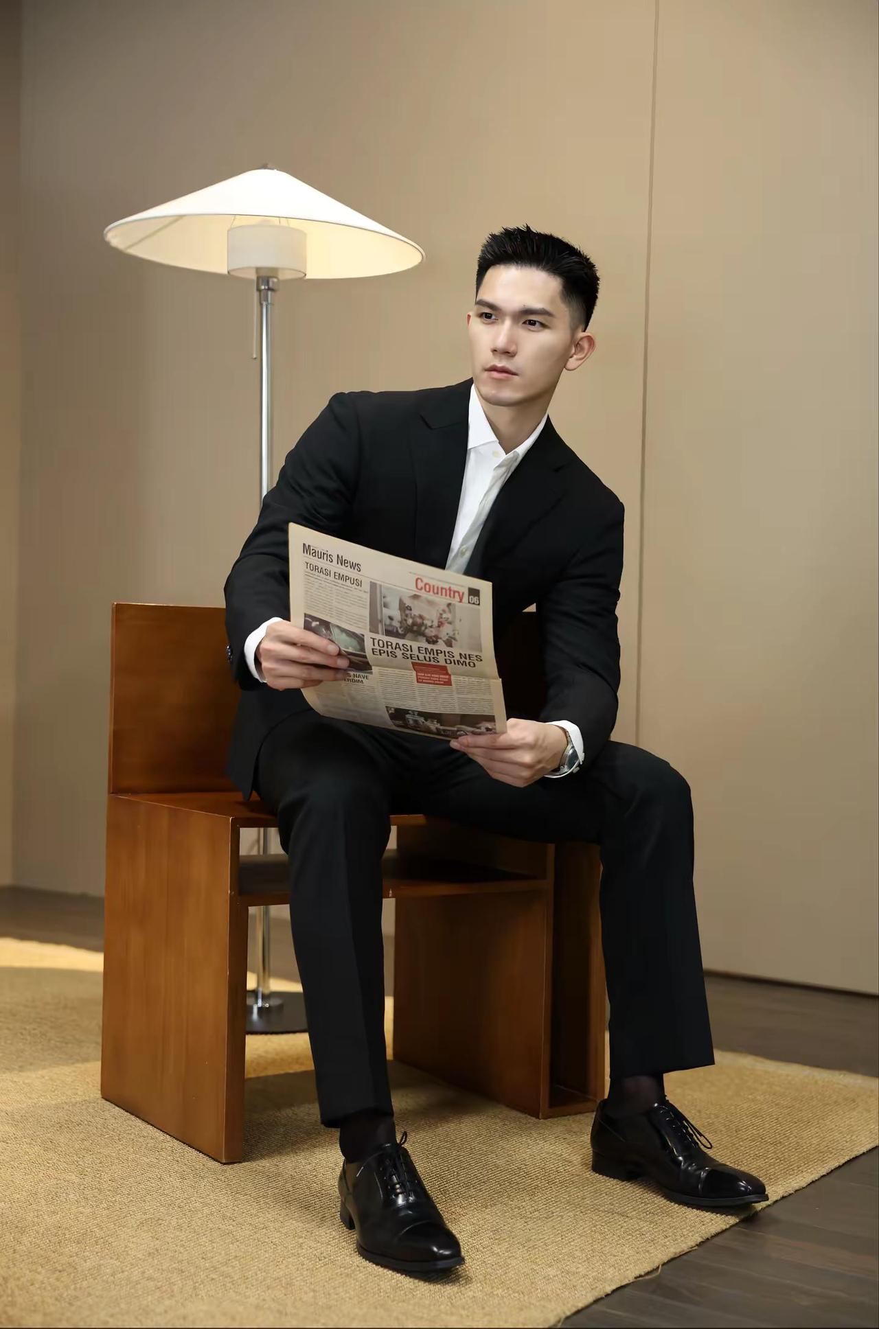 西装暴徒第二彈。今日份高智感look 黑西装yyds 西装 西装杂志风