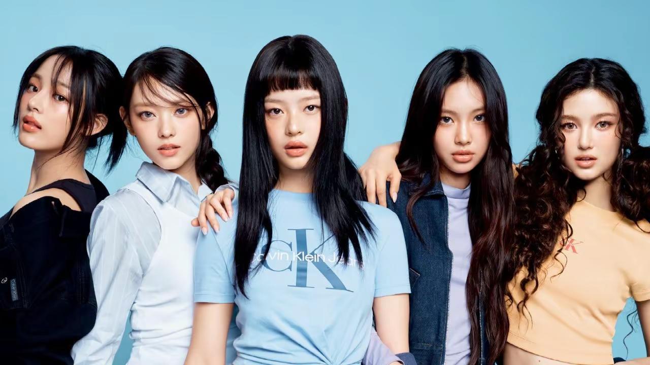 NewJeans一句「我们回来了」。韩国知名娱乐评论家河宰根近日撰文指出，随著N