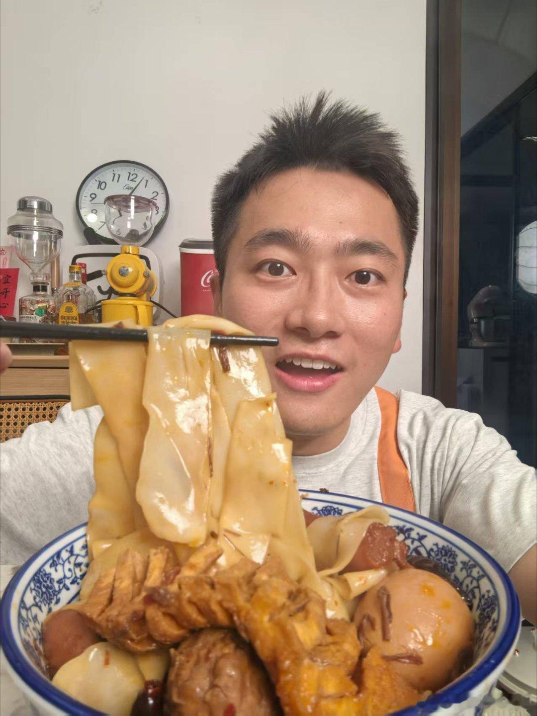 河北沐上出品——正宗安徽牛肉板面！（太好吃了呜呜 ​​​