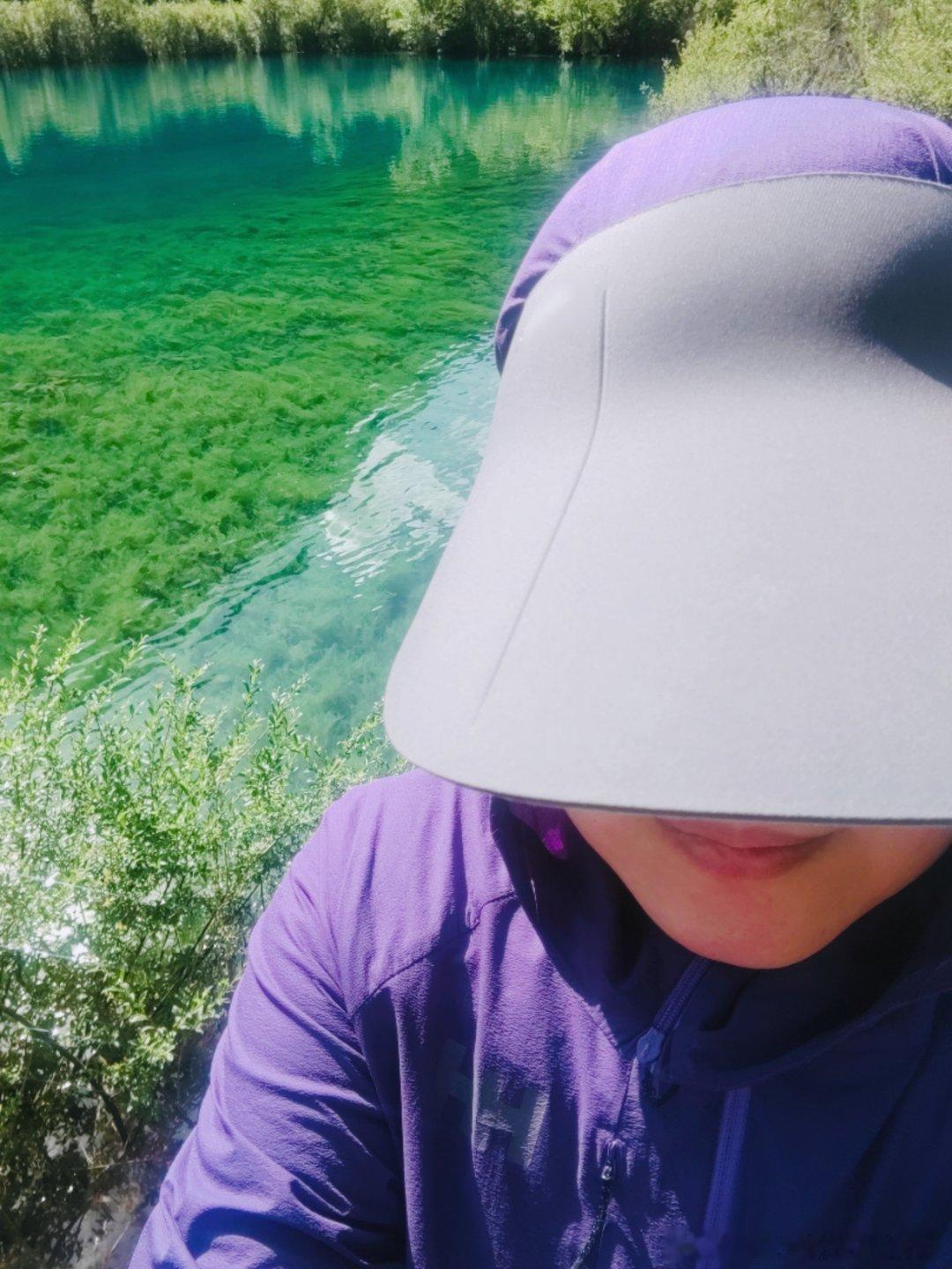 谁懂王一博两个帽子叠戴方法，在防晒的含金量！ 阿坝·九寨沟风景名胜区