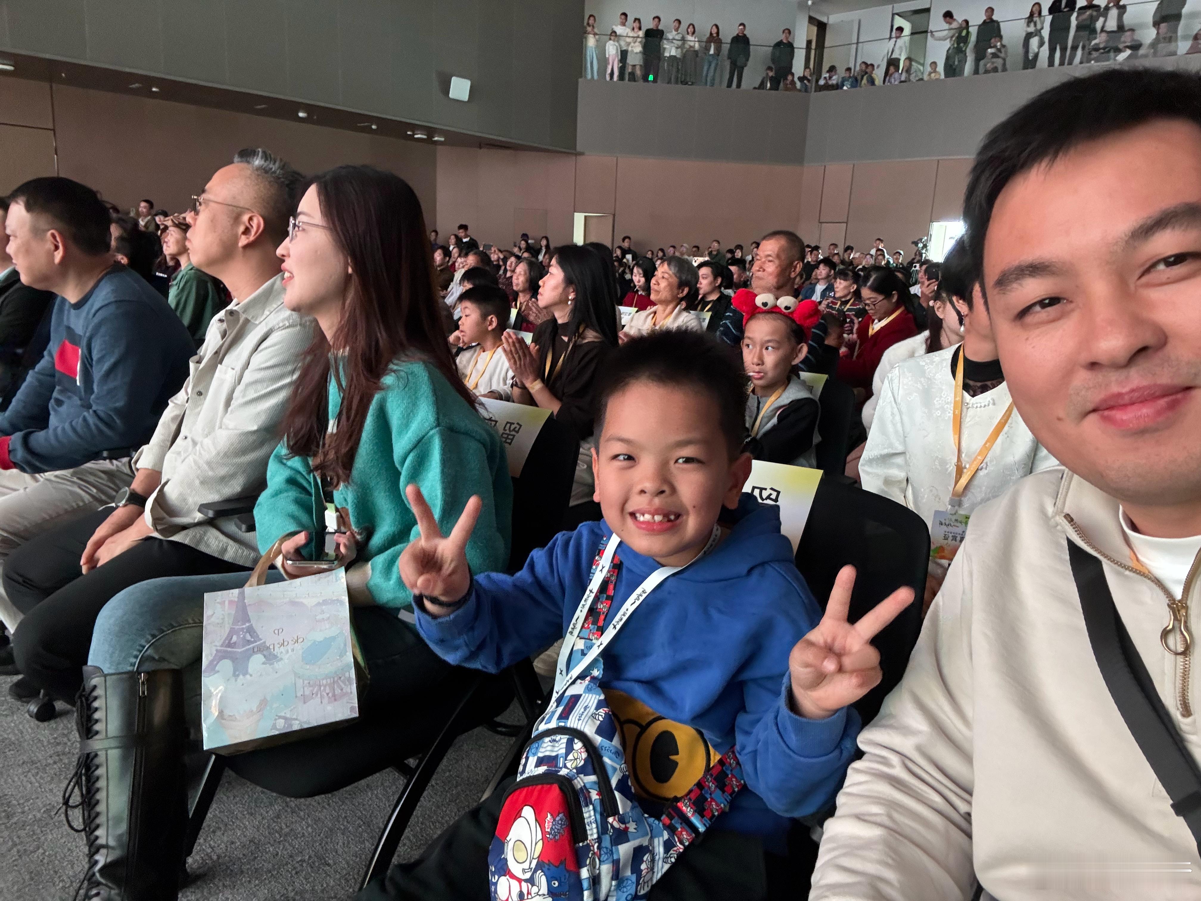 带少爷来参加小鹏汽车的家庭日活动让他看下平时我参加的活动是怎样的小鹏汽车 广州·