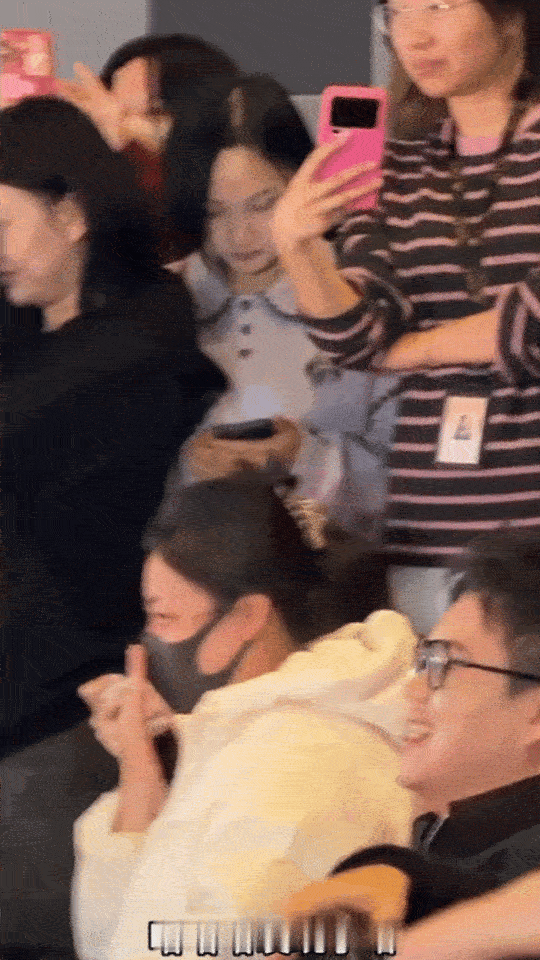 酷酷的天放又看一集 双厨狂喜！谁能料到酷滕空降天放追剧团，酷酷的天放合体解锁追剧