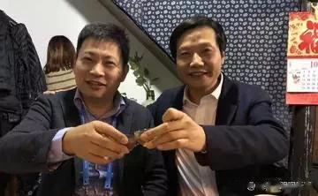 雷军和余承东的“战火”，烧到了汽车行业！

最近关于小米汽车的新闻是越来越多