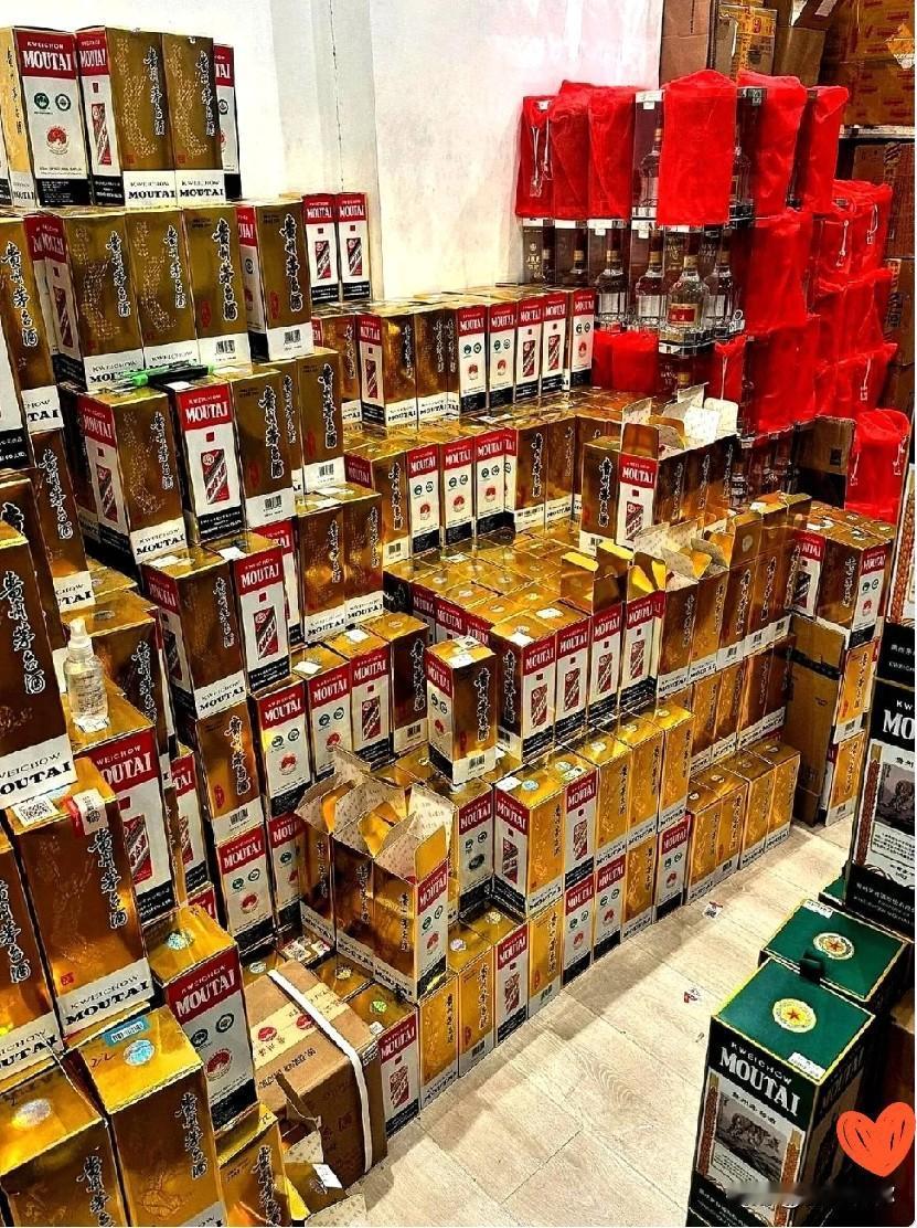 中国白酒严重过剩，全新的时代已经来了，50后不喝了，60后喝不动了，70后不敢喝
