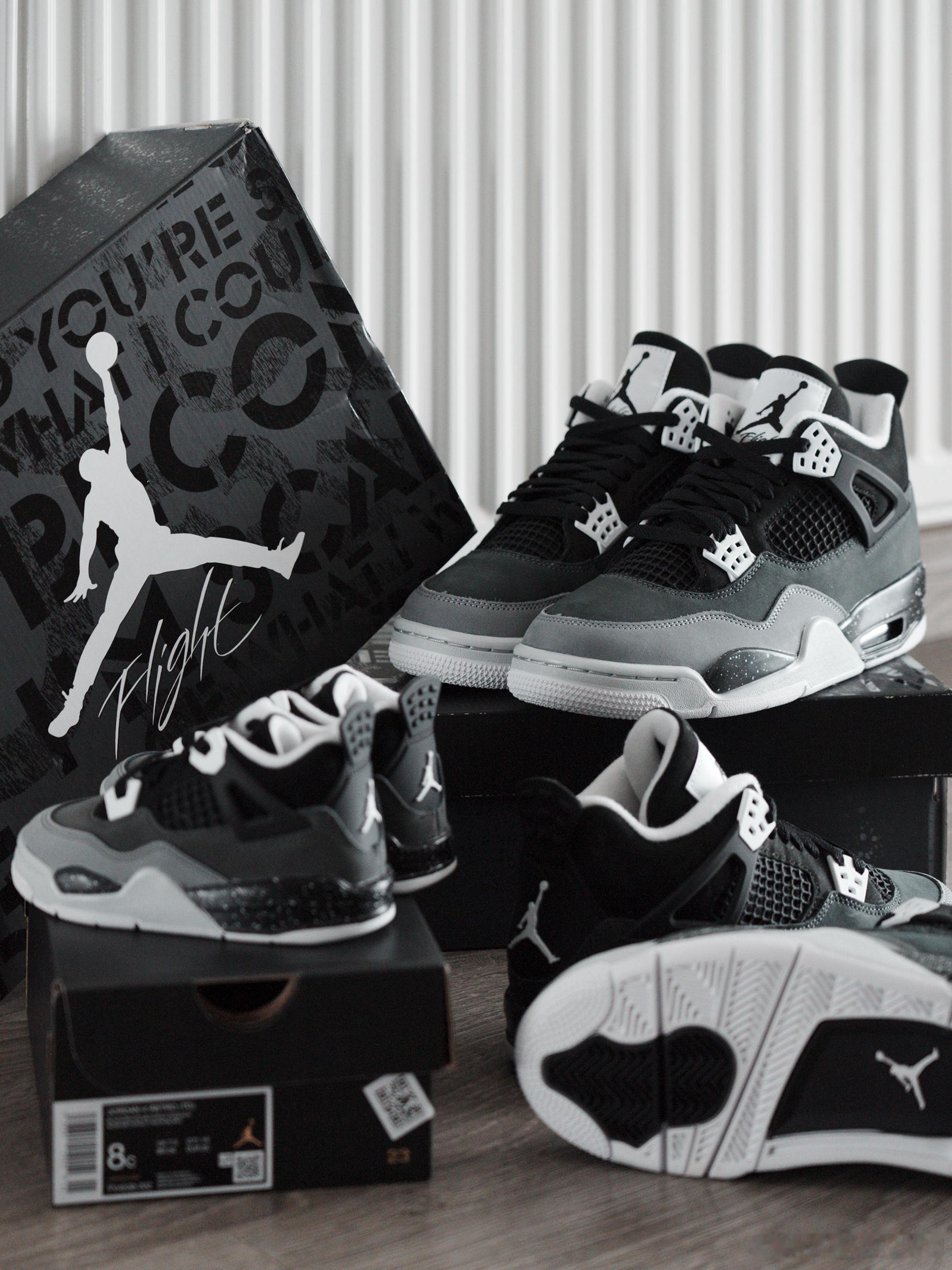 【日常开箱037】当年喜欢的东西现在依旧喜欢Air Jordan 4 Retro