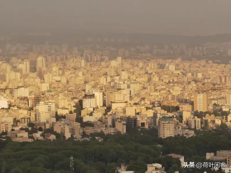 美以对伊朗动武影响极大。在中东，会引发全面动荡。伊朗会强力反击，用导弹和无人机打