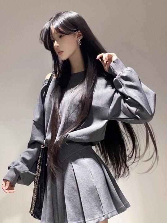 ₊˚  𝚐𝚛𝚊𝚢 ₊⁺★