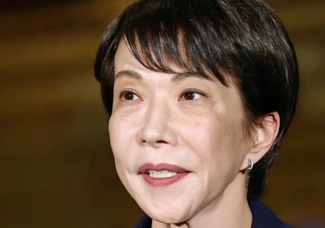 日本终于低头，承认中国强大！当地时间6月3日，日本首相高市早苗上任后的首份防卫白