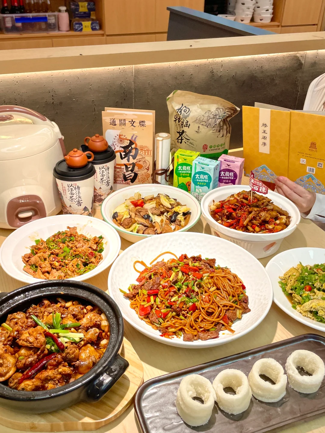 在杭州吃上了我的本命江西菜！！！😭