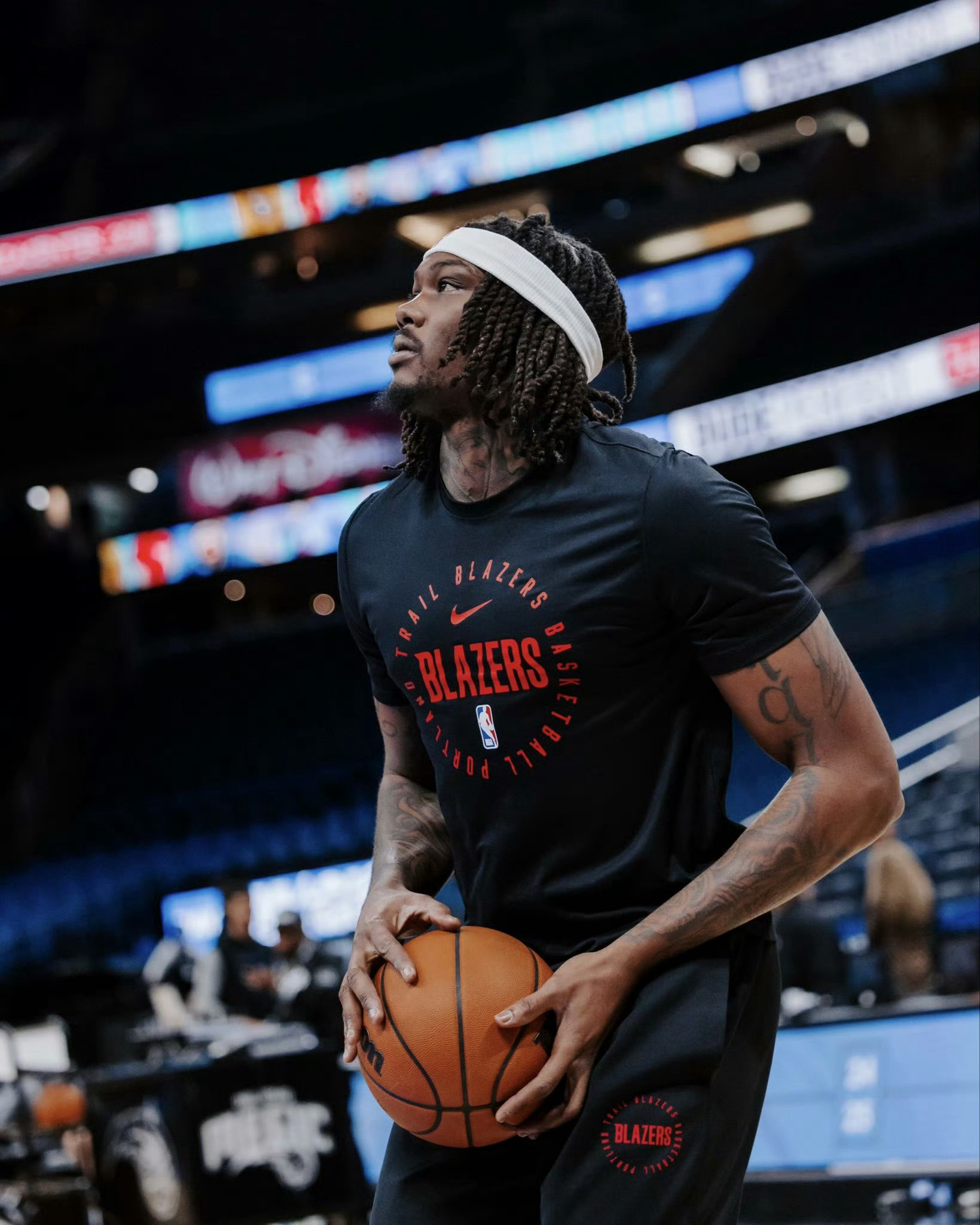 开拓者中锋罗威接近复出罗威要复出了杨瀚森还没有出场时间，真不明白如果不信任杨瀚森