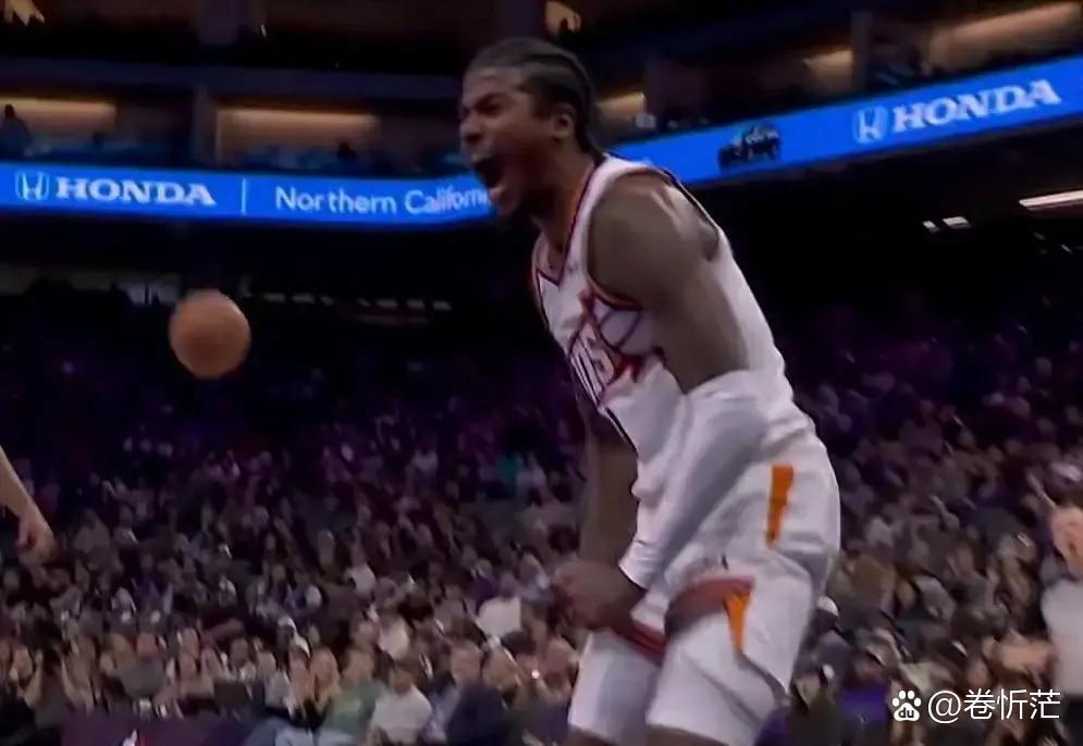 杰伦·格林抢断全场最高，失误也全场最多。
他拿了20分，是全队最高。他失误了7次