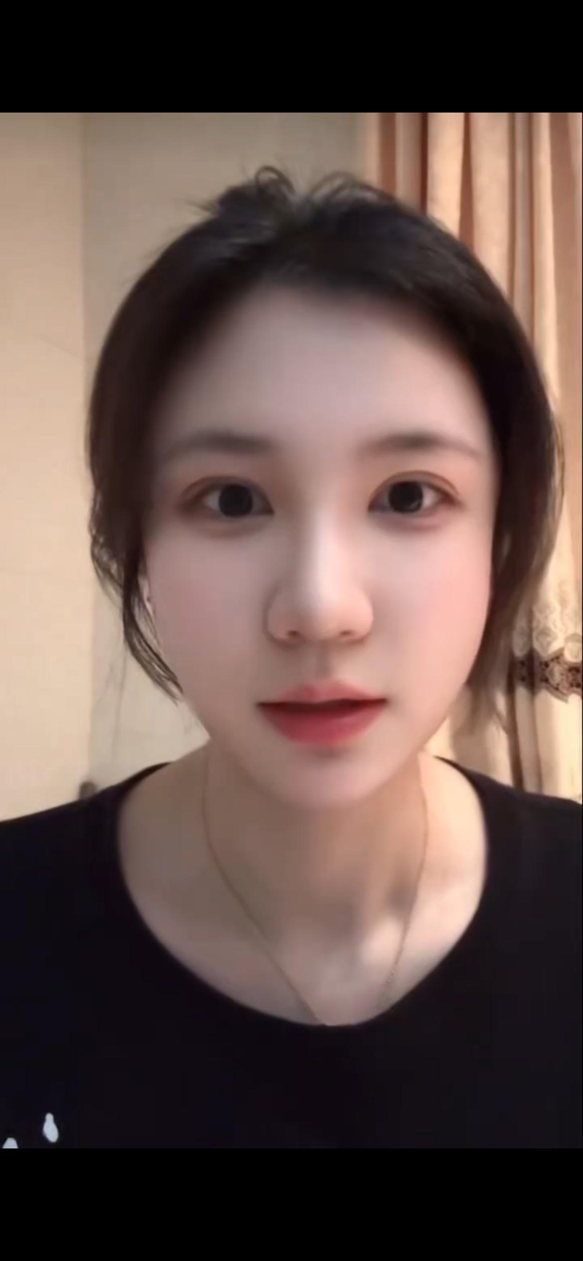 禧宁一次次催促我回国合作，我心里其实特别想回去跟她一起做事。只可惜她答应得太晚了