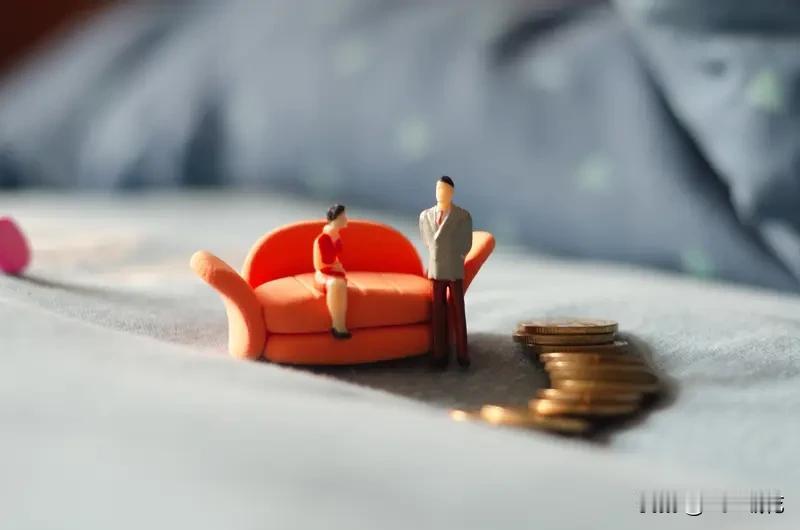 你认为夫妻间金钱支配要完全透明吗 
夫妻间金钱支配是否要完全透明，这事儿见仁见智