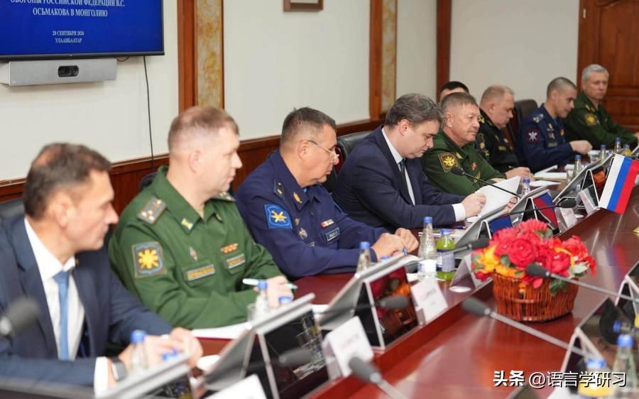蒙俄双方就扩大国防领域合作交换意见

¬ 蒙哈政府间委员会第十次会议将于今年 1