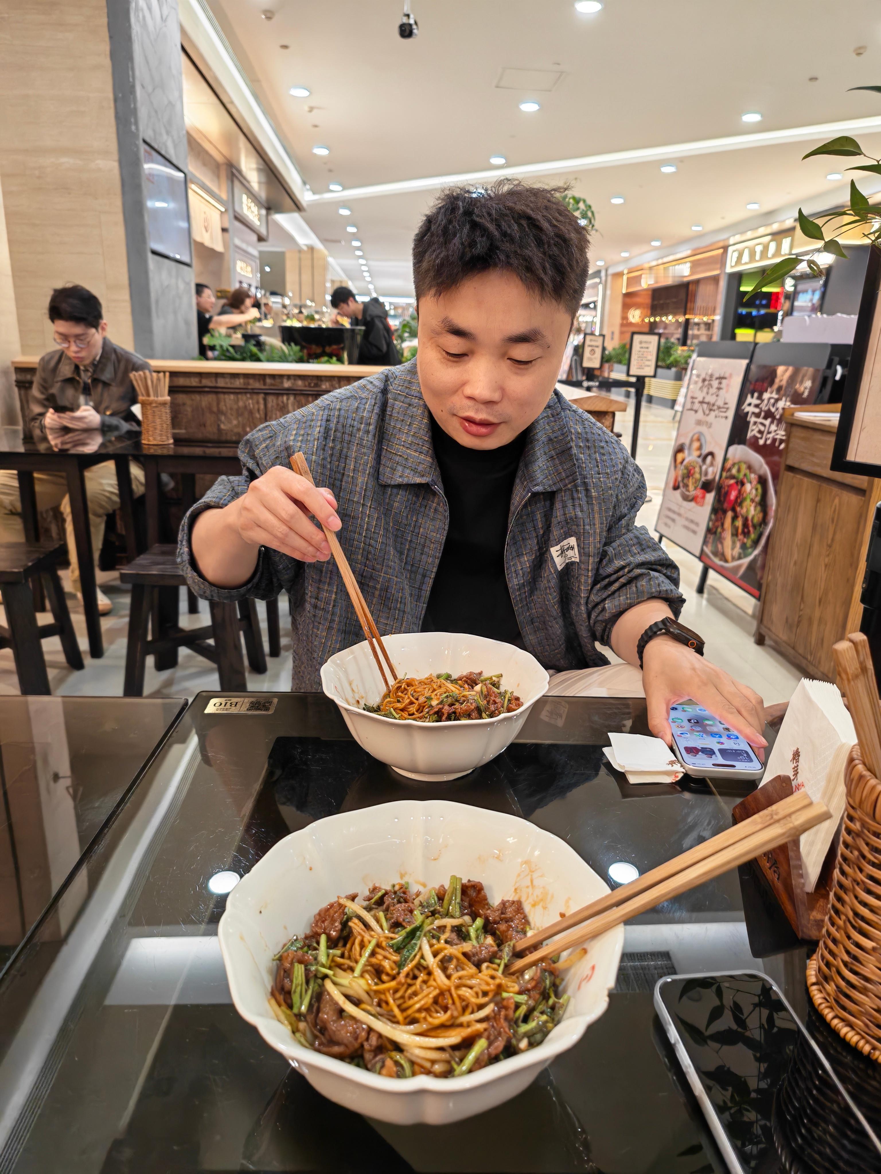 来杭州出差这么多次也没正儿八经吃过拌川今日冯总安排这次算是尝上了 ，以后真的不能