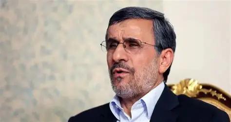 内贾德这位伊朗前总统，也算是一条硬汉，即从卸任后，不显山不露水的，如同被雪藏了一