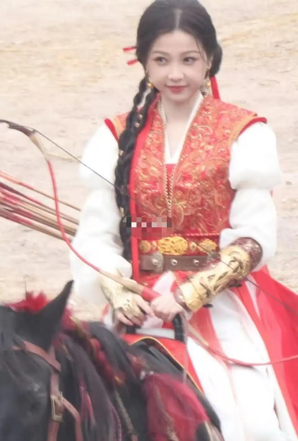 虞书欣这个是泡泡袖造型吗？？？ 