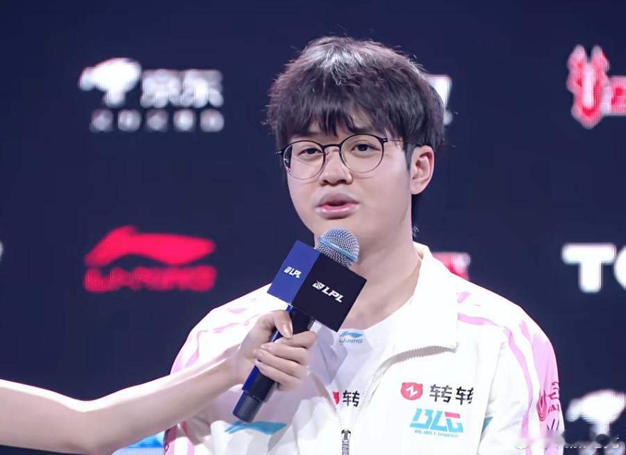 Xun:谢谢大家观看比赛，今天打的还可以吧，（之后比赛）加油we第二赛段八连败B