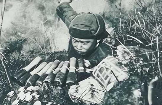 1951年初，朝鲜战场冷得刺骨。那天，是1月28日，晚风呼啸，大雪纷飞。零下二十