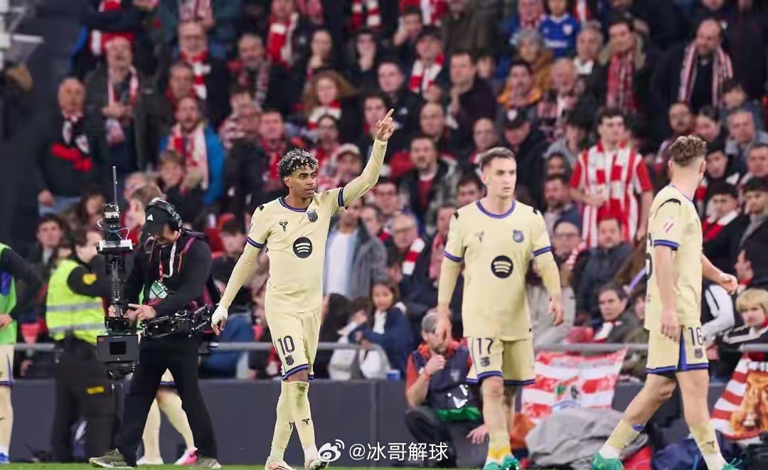 3月11日凌晨，欧冠1/8决赛首回合，纽卡斯尔联主场迎战巴塞罗那。纽卡队史首进欧