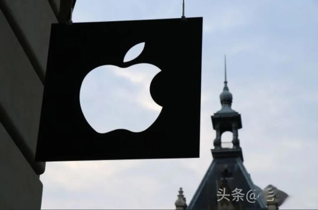 美国情报局正在利用病毒视频，监管整个俄罗斯的情报，而且这里边提到苹果手机。
昨天