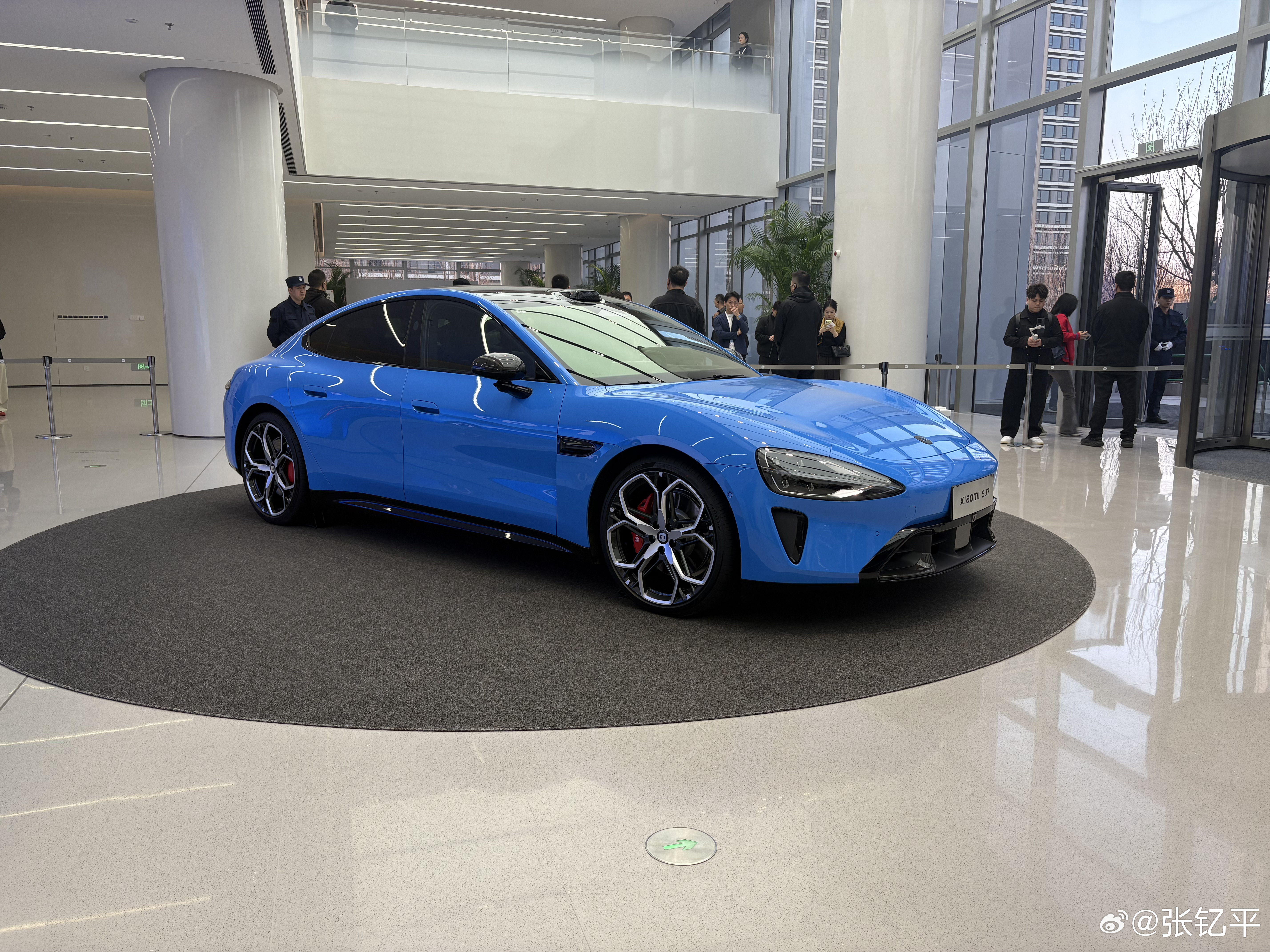 中国新能源汽车再提速一代小米SU7上市之前，真没多少人看好，我觉得这里面并不是有