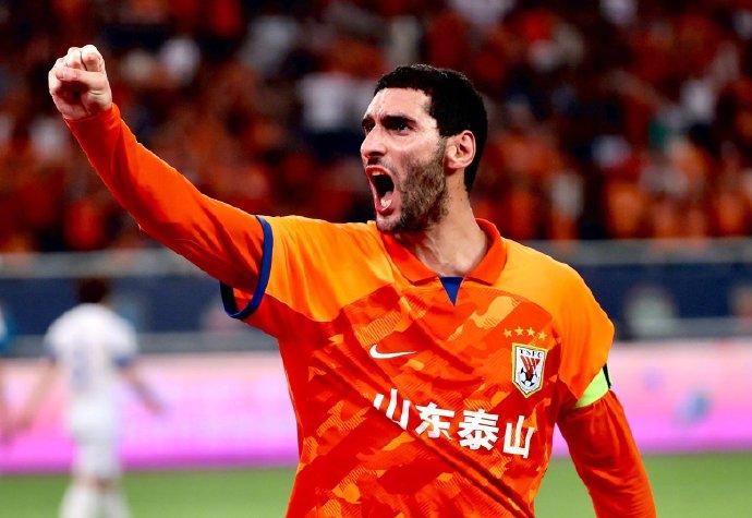 来时巨星，去时传奇，只要在场，不是球迷都知道球队战术的费莱尼。[捂脸]五年时光转