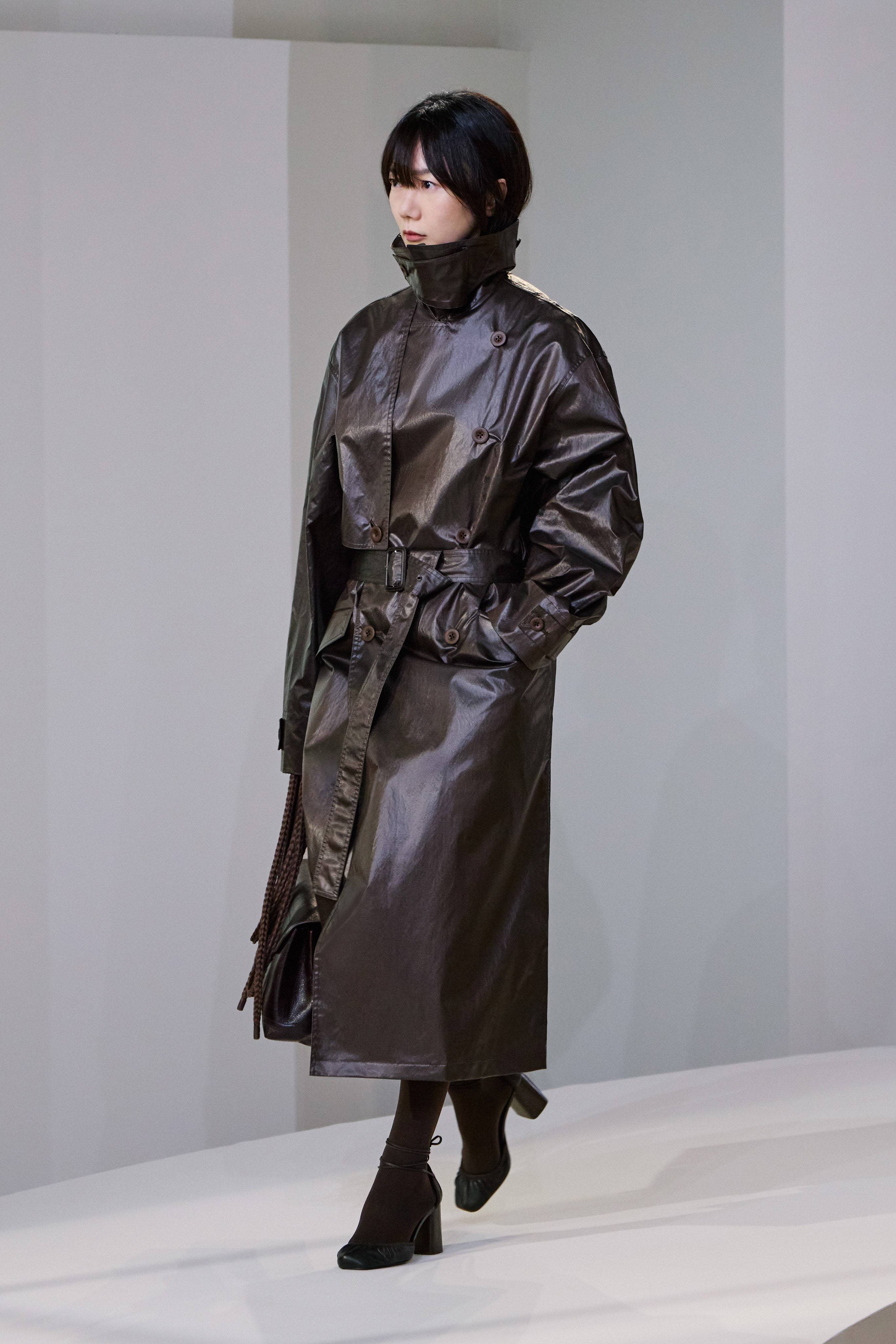 裴斗娜 x Lemaire F/W 2025 Runway 